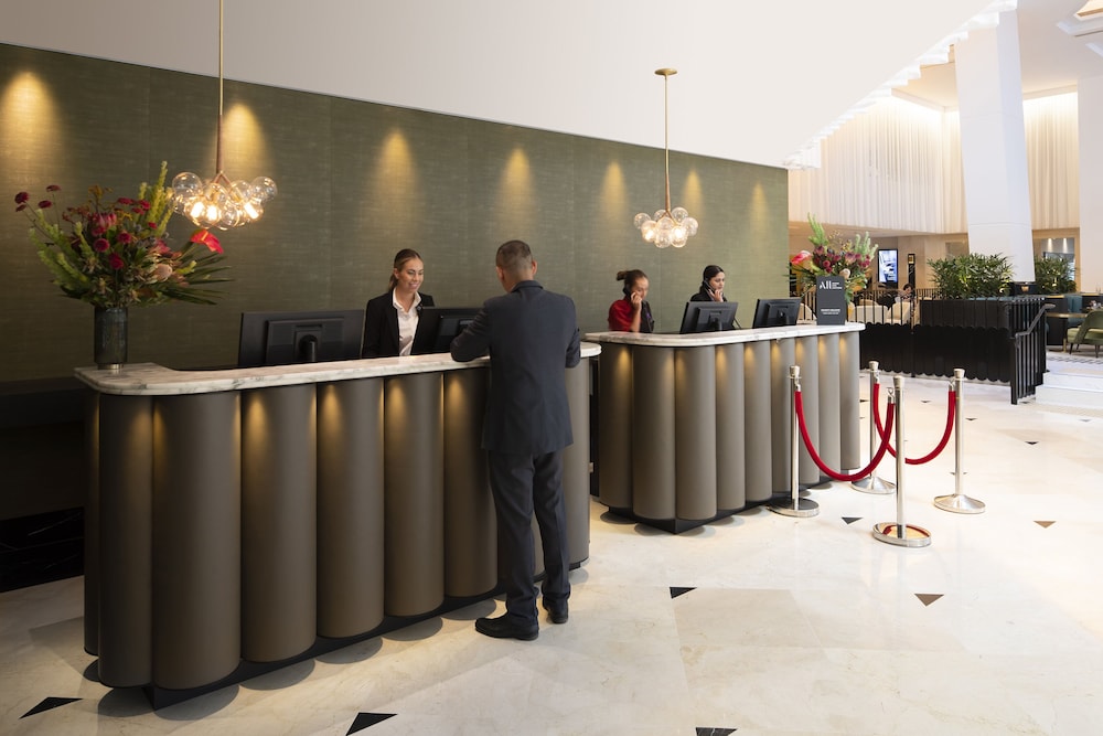 Swissotel Sydney 9/73