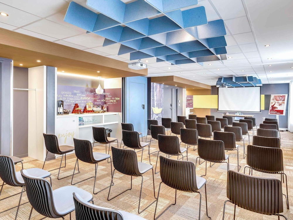 Ibis Paris Coeur d Orly Airport Hotel 56/66