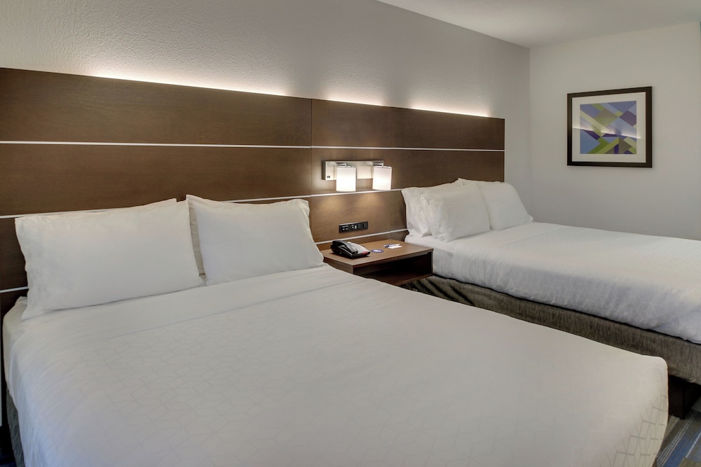 Holiday Inn Express Fishkill-Mid Hudson Valley 38/71