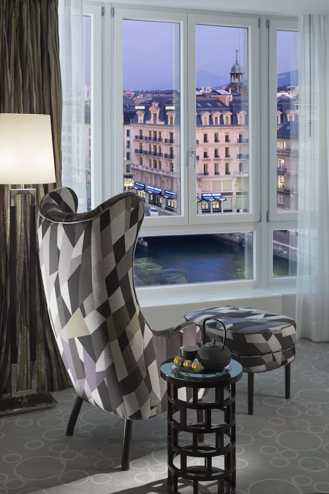 Mandarin Oriental, Geneva 56/82