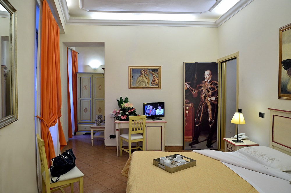 Hotel Vasari 42/56
