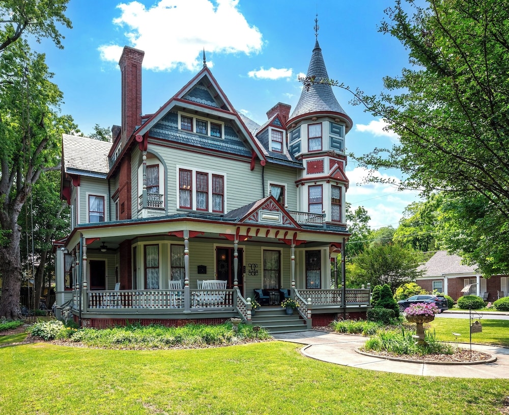 Gillis Grier Bed and Breakfast 46/50