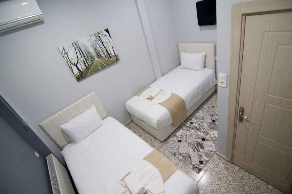 Istanbul Palace Hotel 13/40