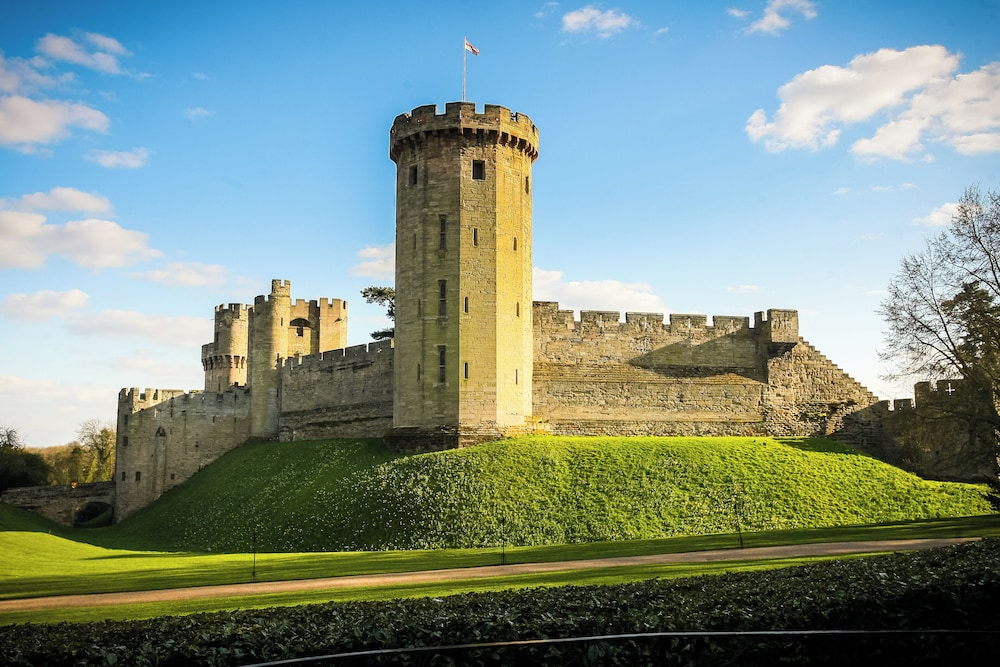 Warwick Castle 39/50