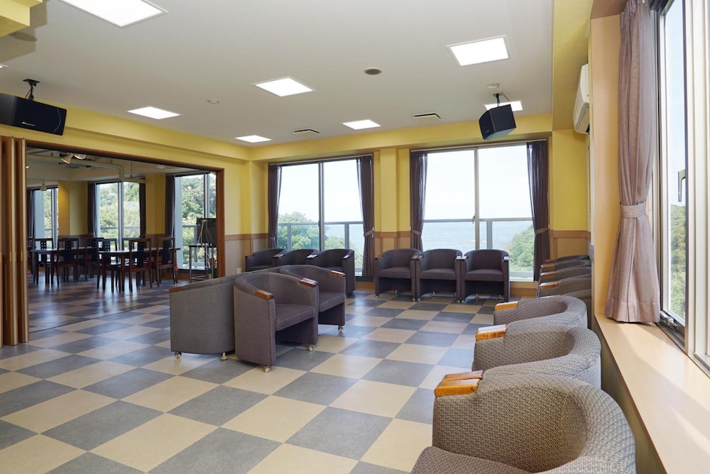 Tobi Hostel And Apartments 16/23