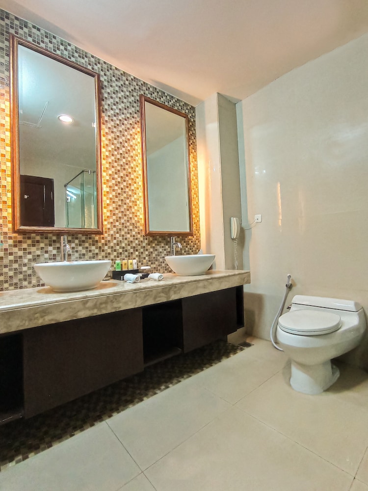 Swiss-Belhotel Ambon 21/69