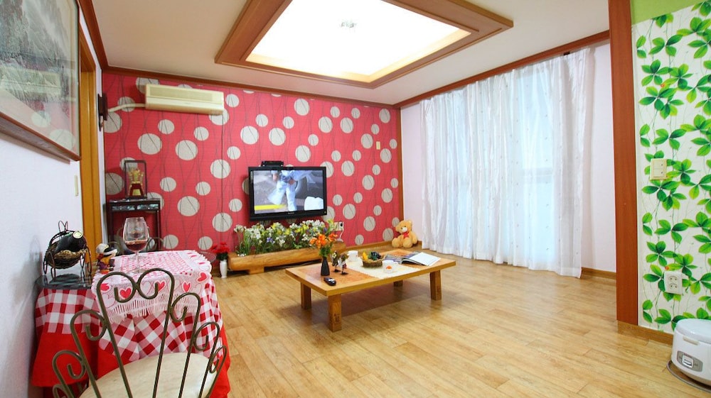 Gyeongju Kb Pension 34/40