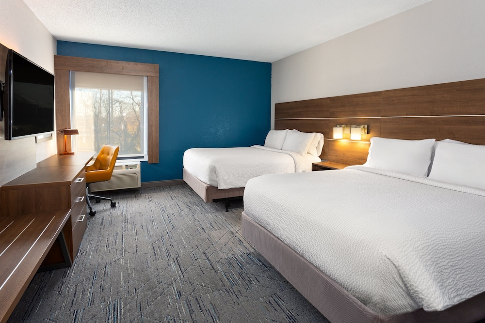 Holiday Inn Express New Albany - Louisville NW 17/50