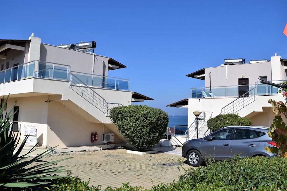 Selena Beach Hotel 6/68