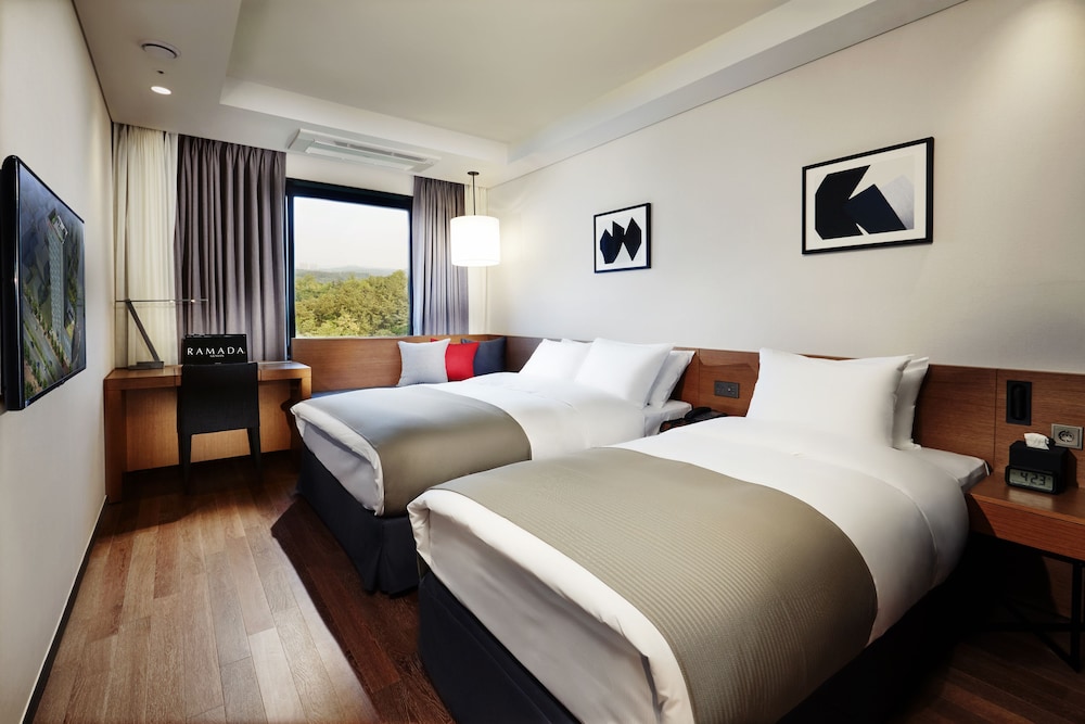 Ramada by Wyndham Gunsan 7/28