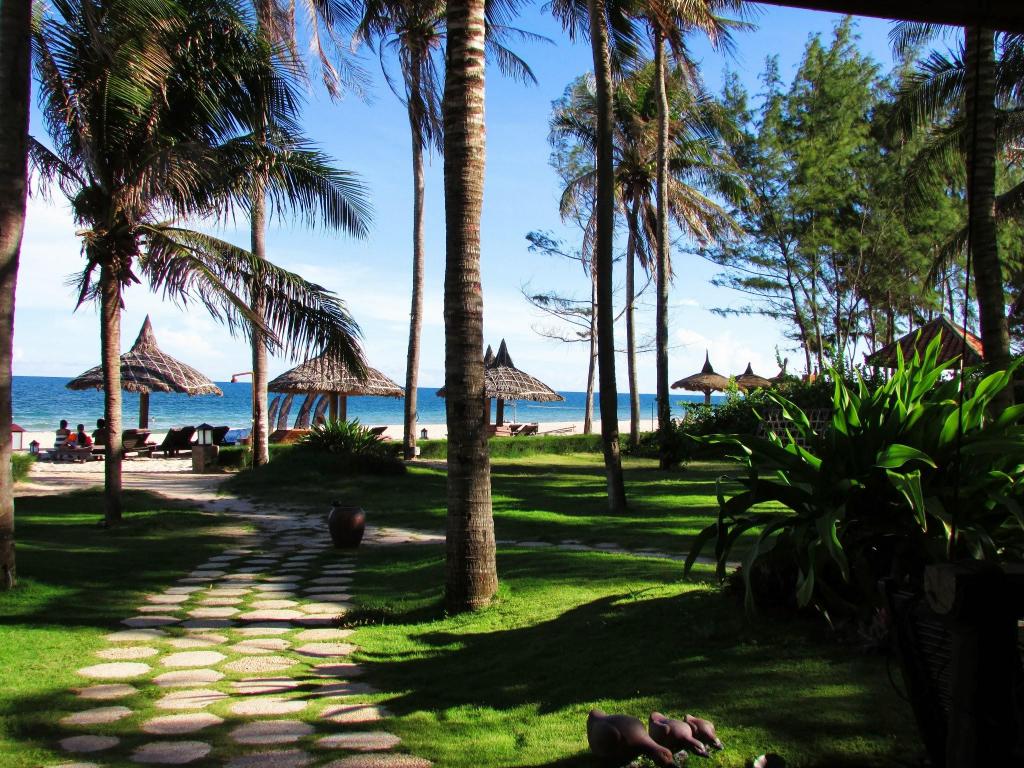 THE BEACH RESORT 28/44