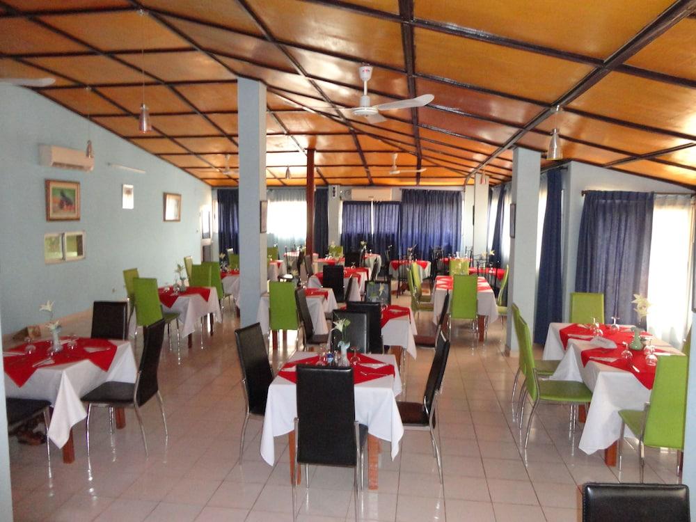 Homeland Hotel 6/7