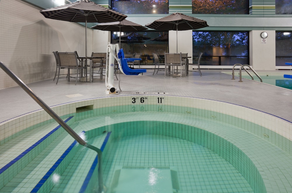 Crowne Plaza Minneapolis West in PLYMOUTH - MN