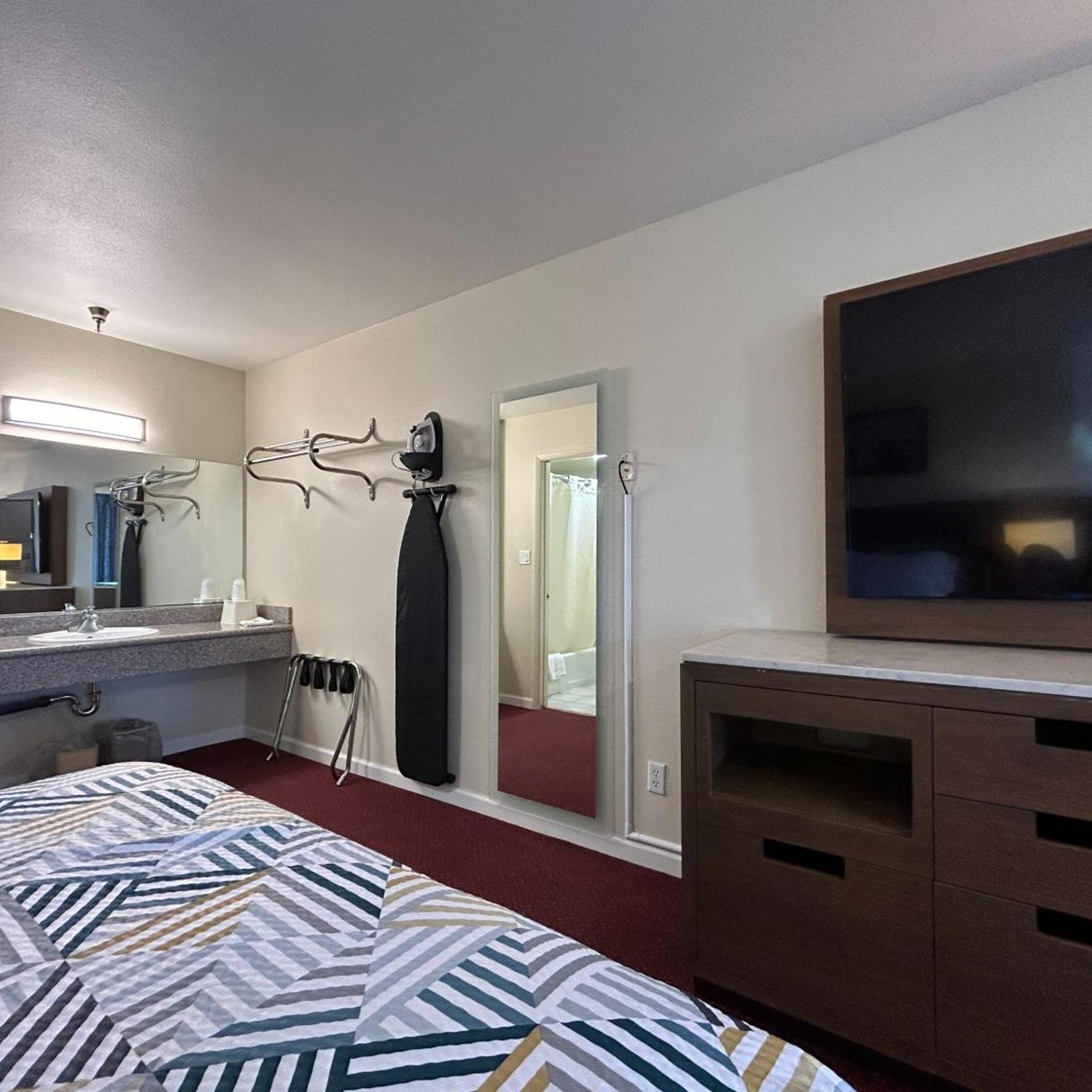 Studio6 Suites Santa Ana, CA 23/35