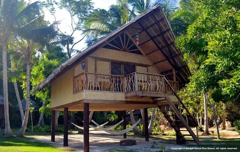Sangat Island Dive Resort 2/50