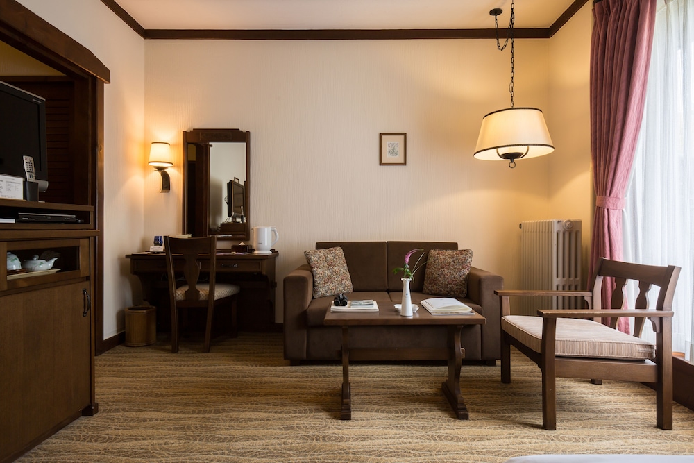 KAMIKOCHI IMPERIAL HOTEL 37/69