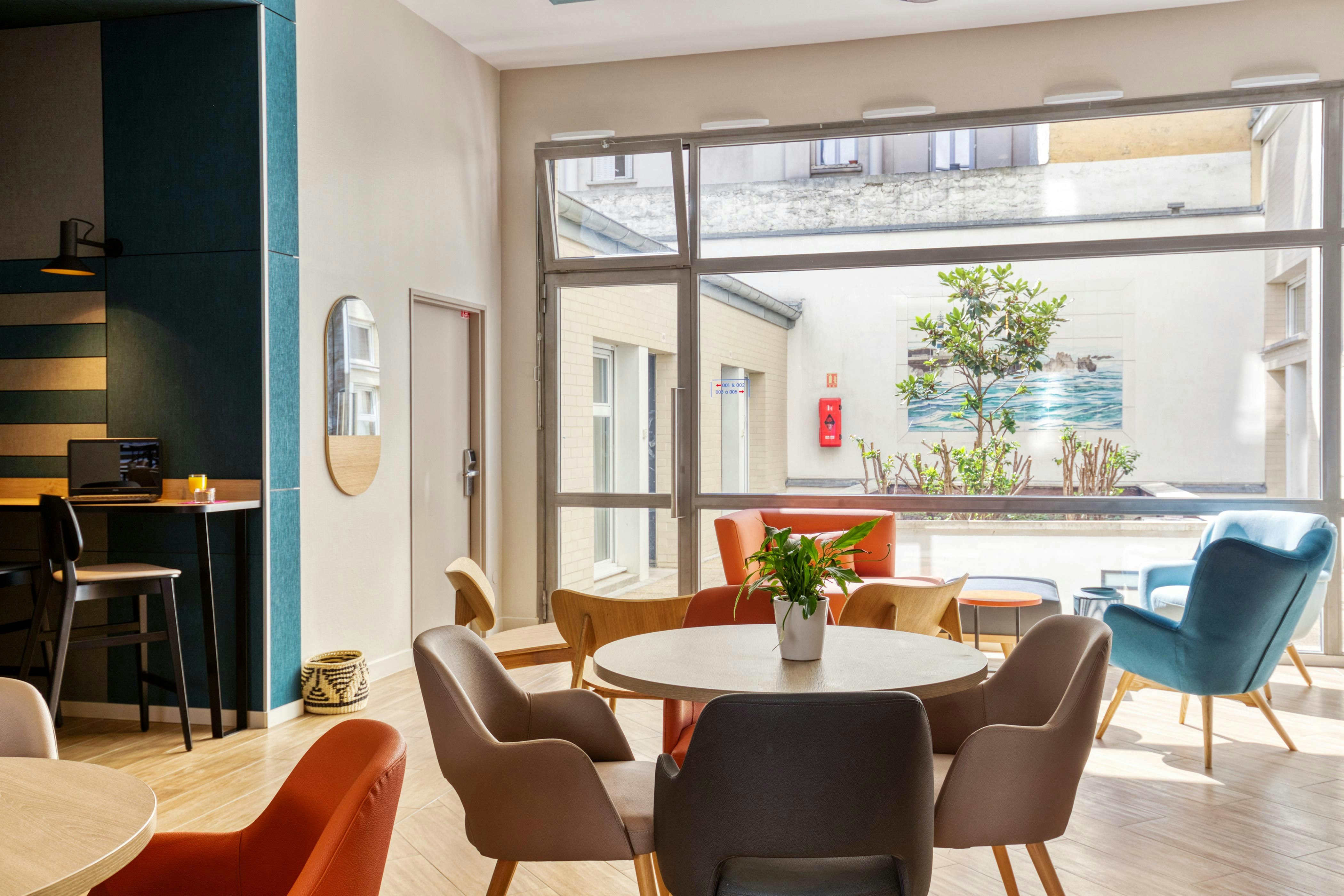 Appart City Confort Paris Clichy Mairie 48/76