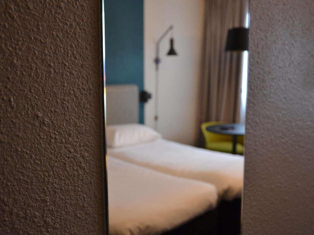 Ibis Chambery 13/36