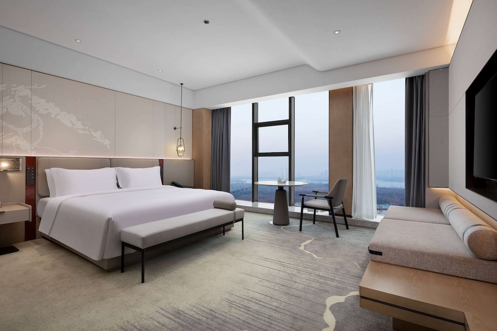 Ramada By Wyndham Xiangyang Xiangcheng 12/33