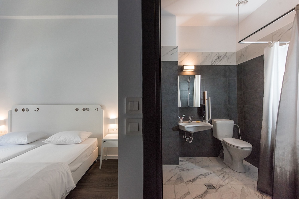 Cocoon City Hostel 48/50