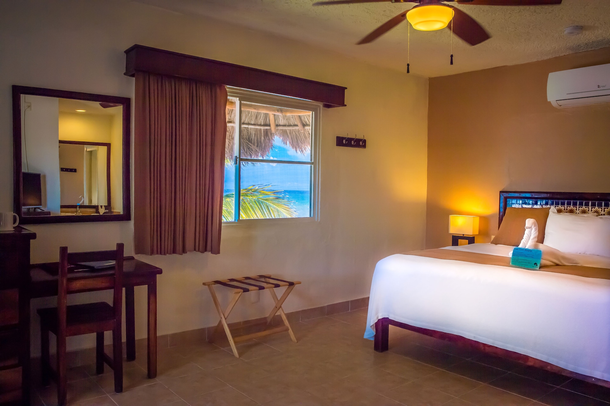 PREMIUM, KING BED, OCEAN VIEW