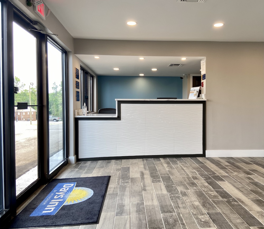 Days Inn by Wyndham Newnan 3/43