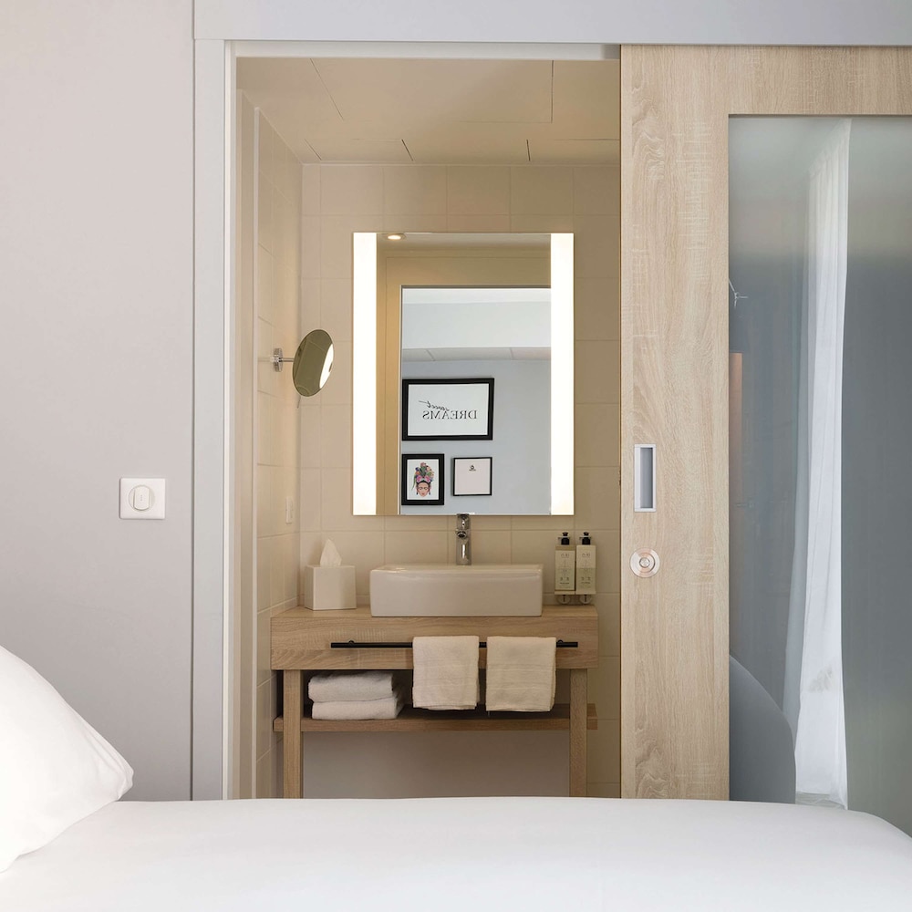Hampton by Hilton Tours Centre 12/31