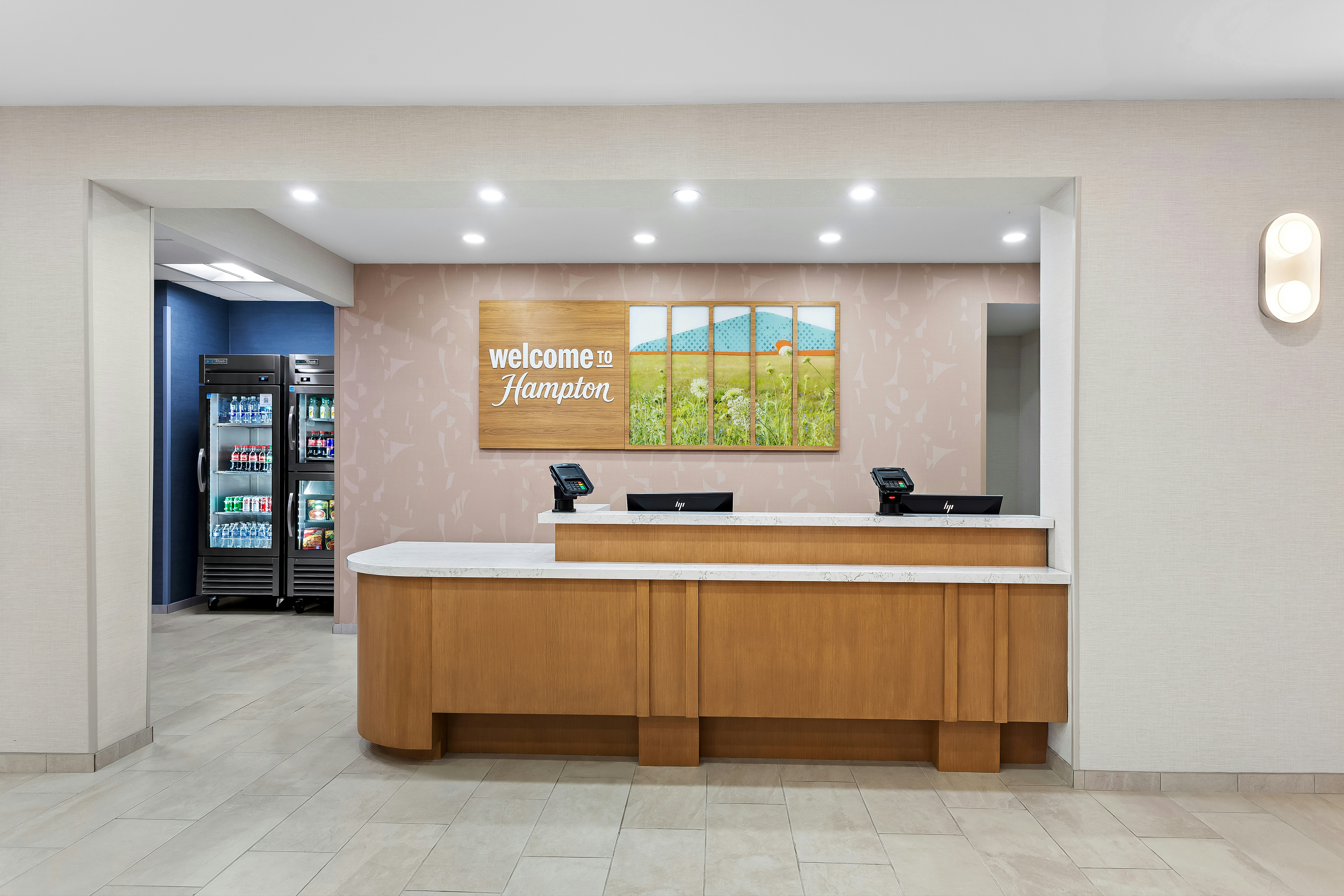 Hampton Inn Suites Bolingbrook 7/48