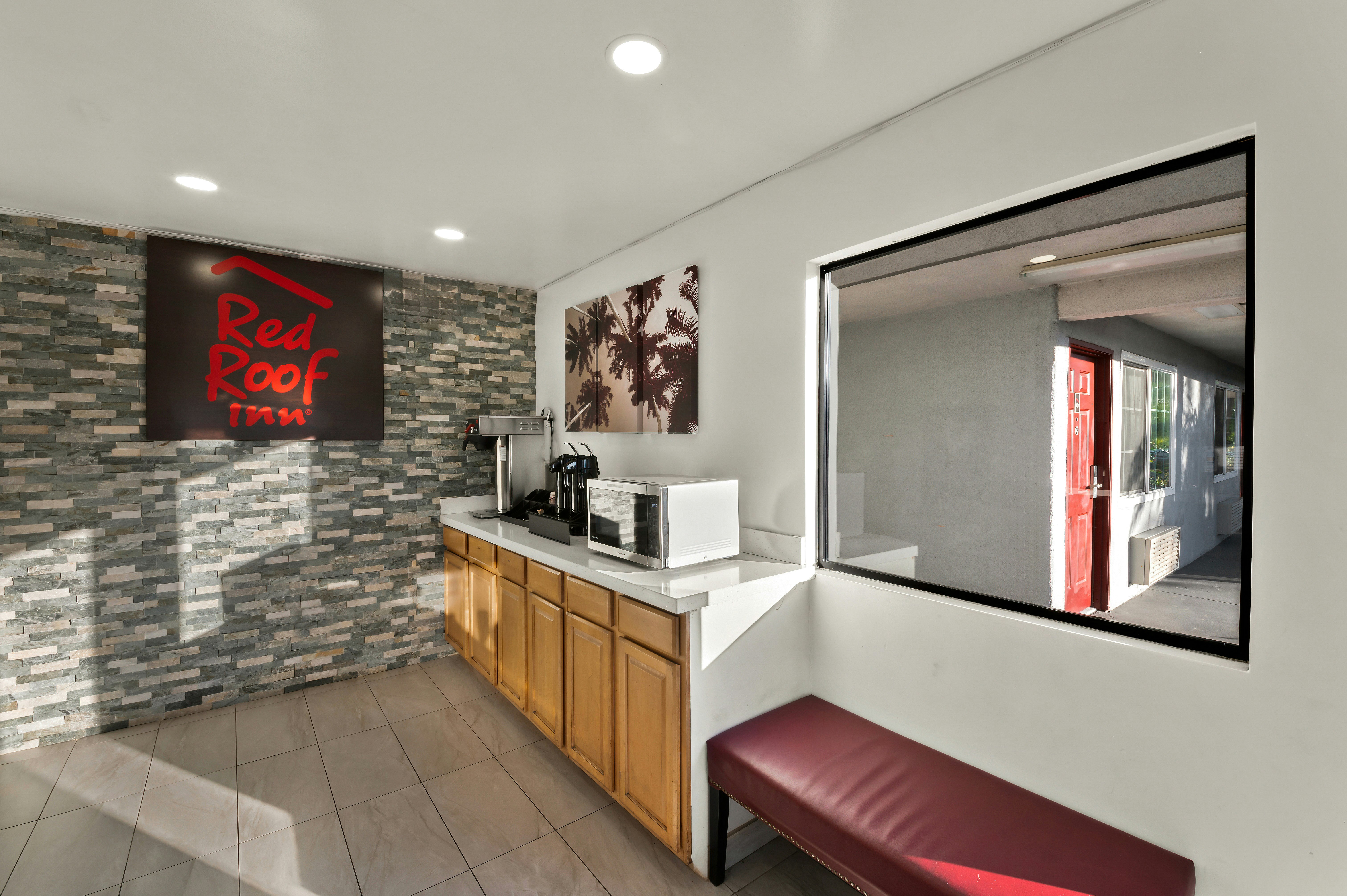 Red Roof Inn Los Angeles - Bellflower 17/27