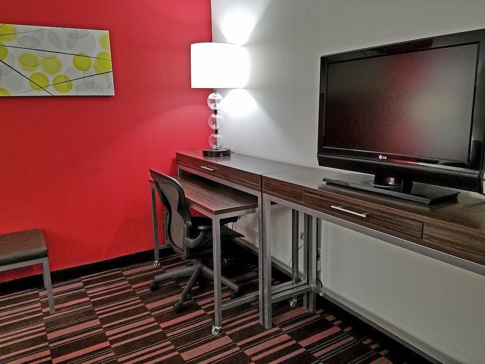 Holiday Inn Irving - Las Colinas, an IHG Hotel 53/64