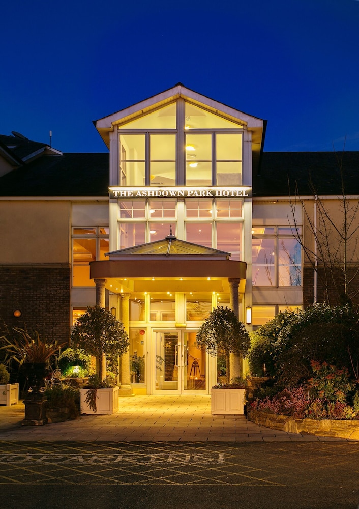 Ashdown Park Hotel 2/34