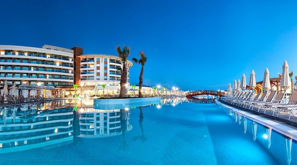 Aquasis De Luxe Resort 24/28
