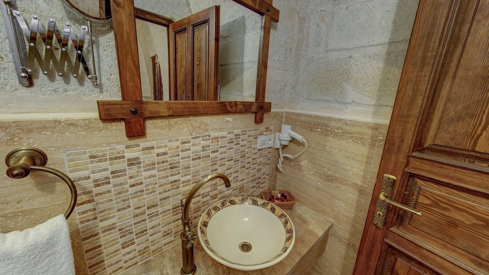 Hikmet's House 47/48