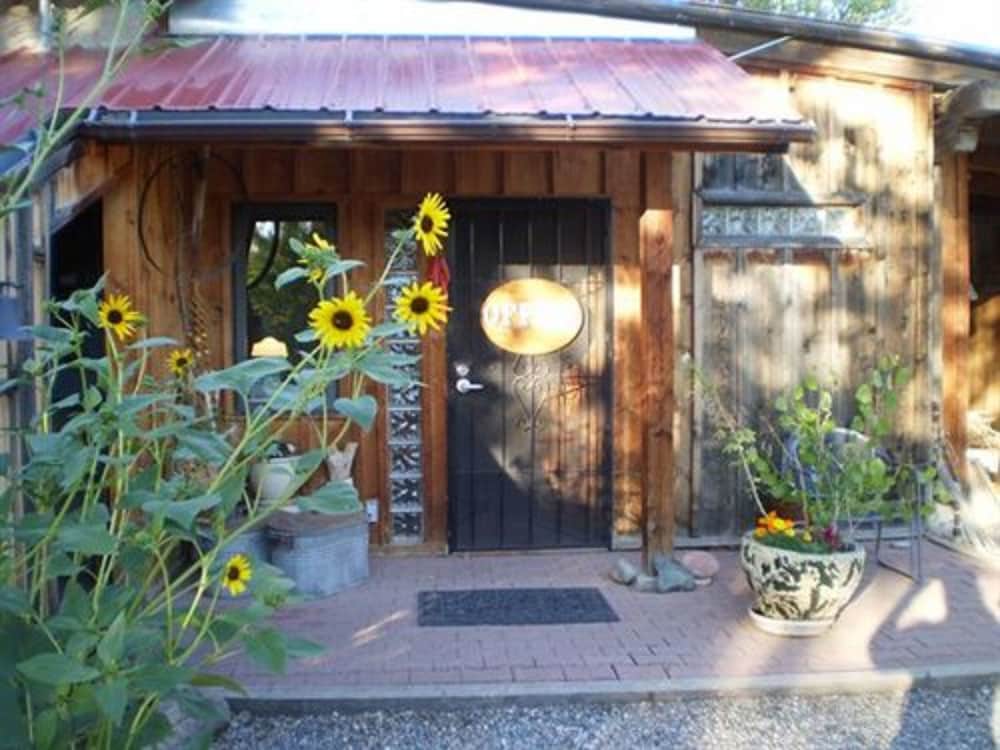 Silver River Adobe Inn 2/22