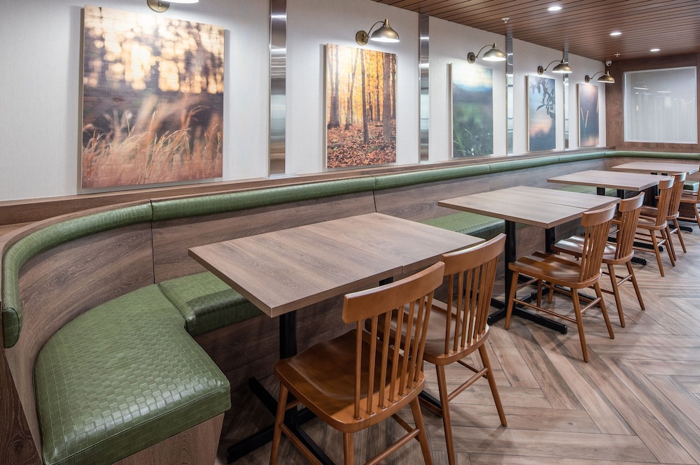 Fairfield Inn & Suites by Marriott Anaheim Los Alamitos 31/46