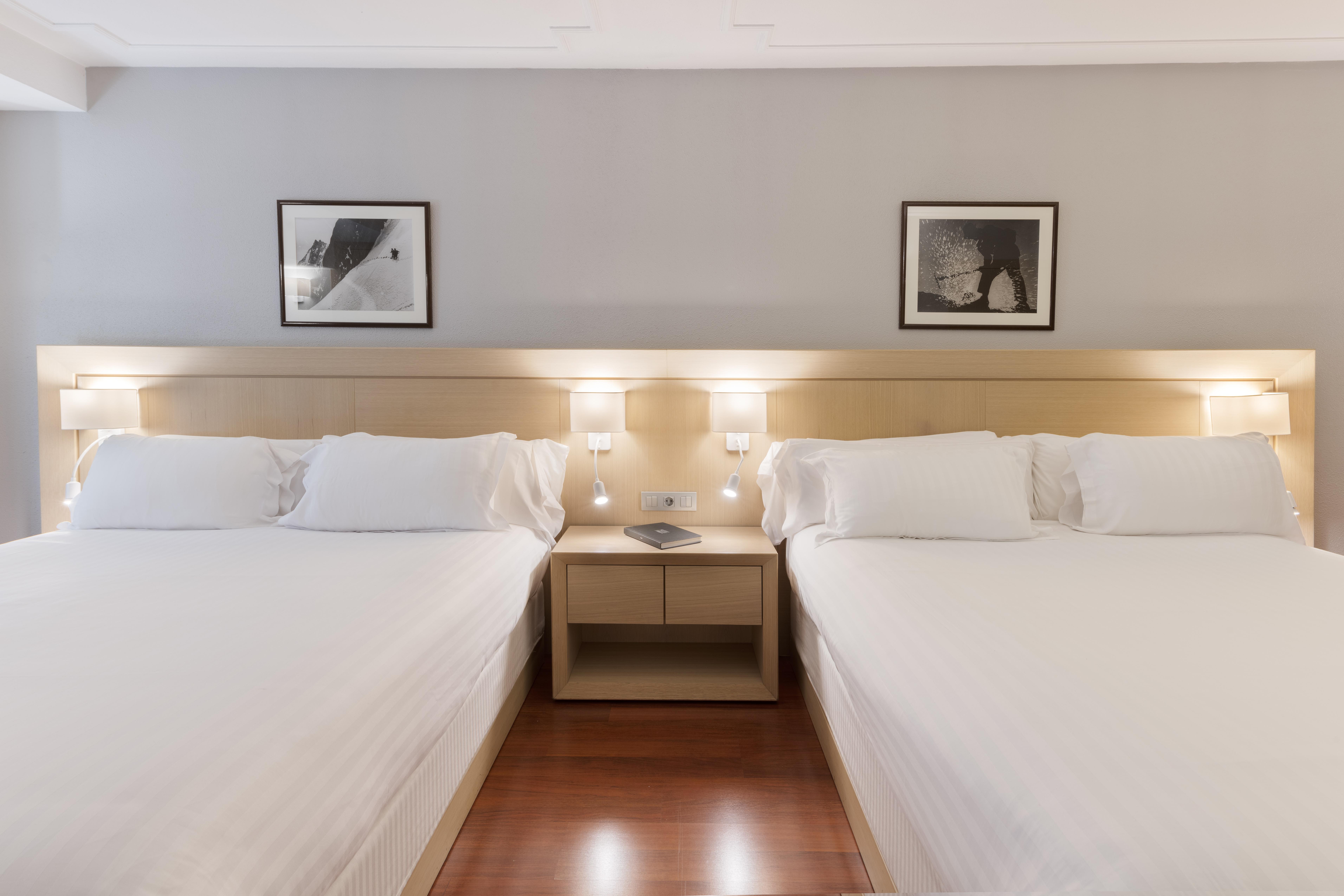 غرفة ديلوكس بسرير مزدوج، Suites Plaza Hotel & Wellness 2/3