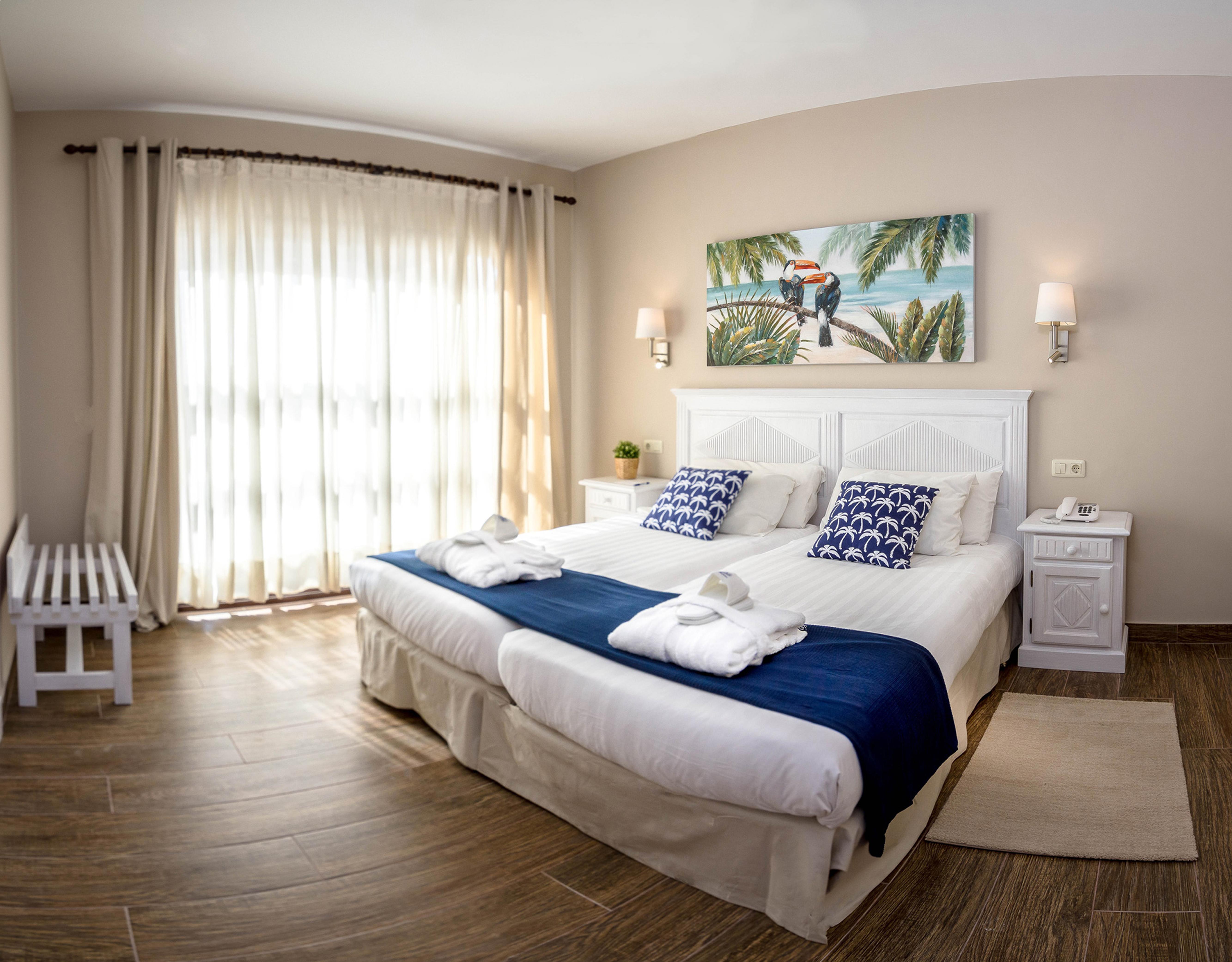Suite, Pool View, Balcony or Terrace