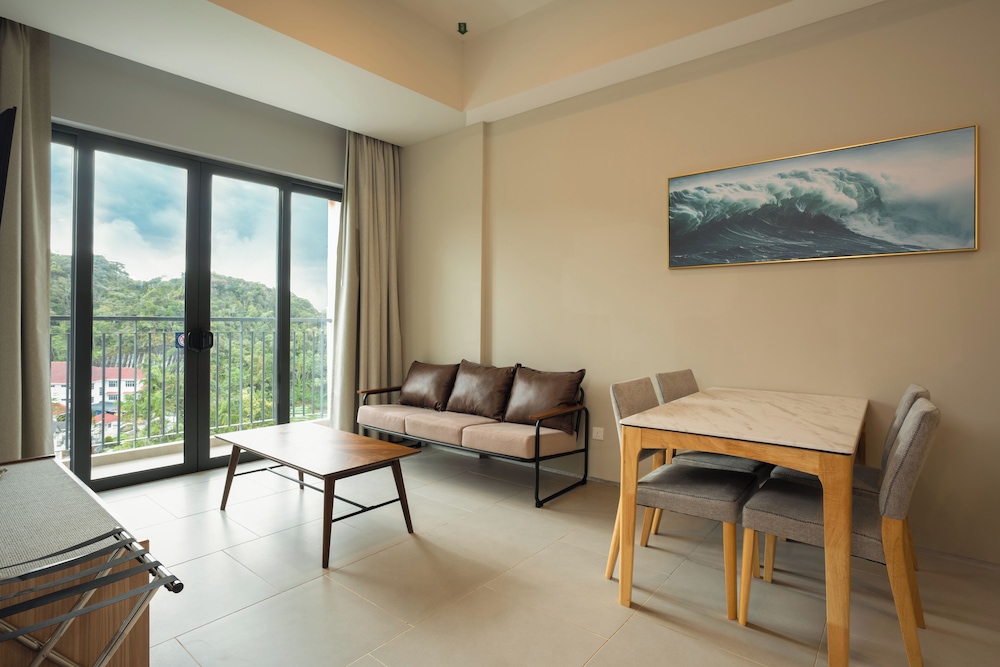 Zenith Suites Cameron 48/68