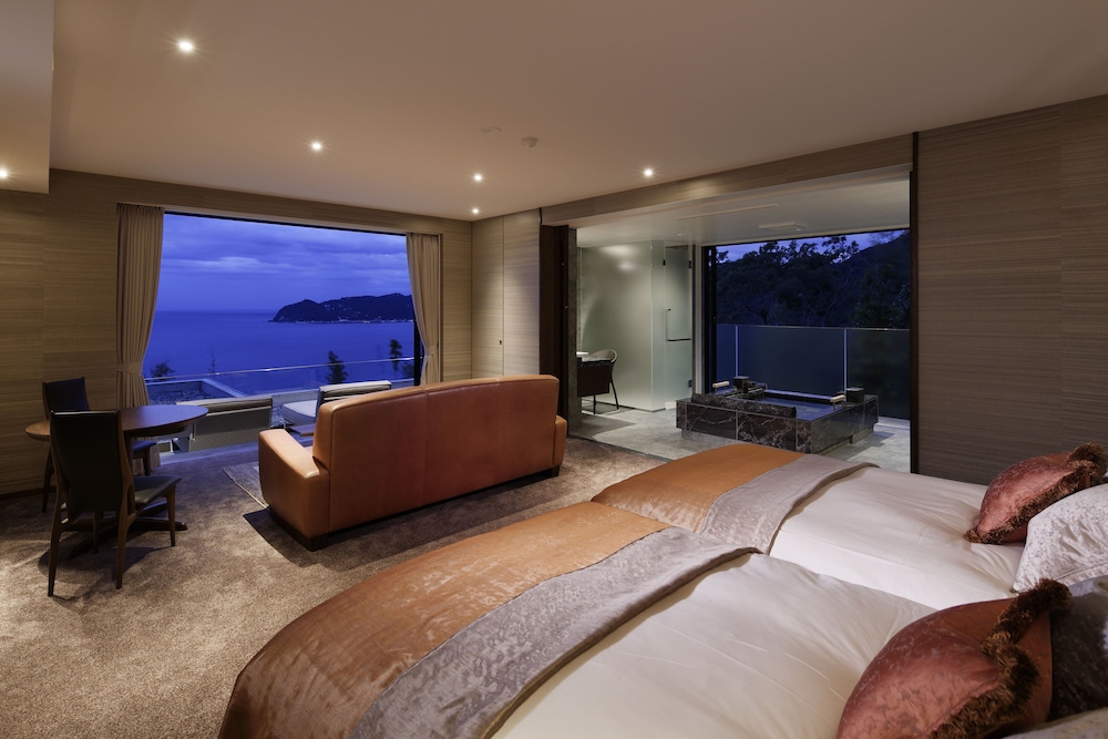 The Hiramatsu Hotels & Resorts Atami 7/66