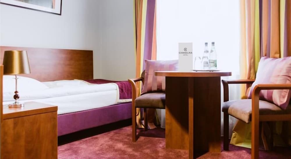 Hotel Chmielna 12/25