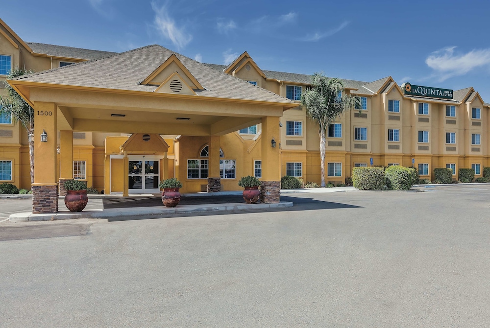 La Quinta Inn & Suites by Wyndham Tulare 1/40