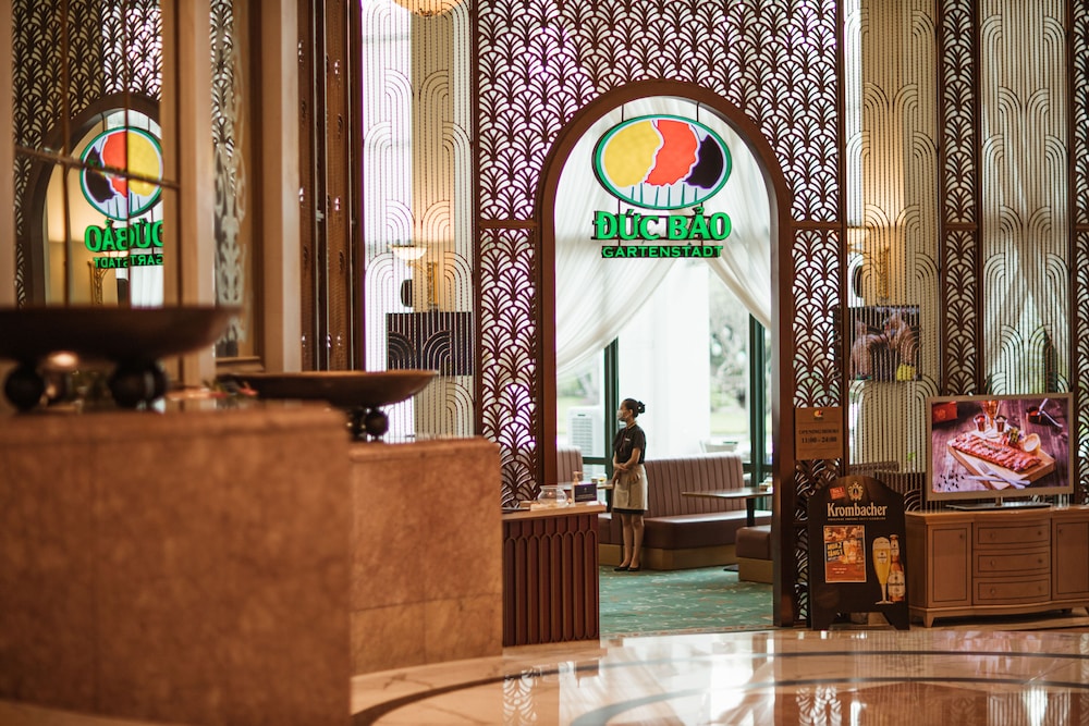 Hanoi Daewoo Hotel 14/84