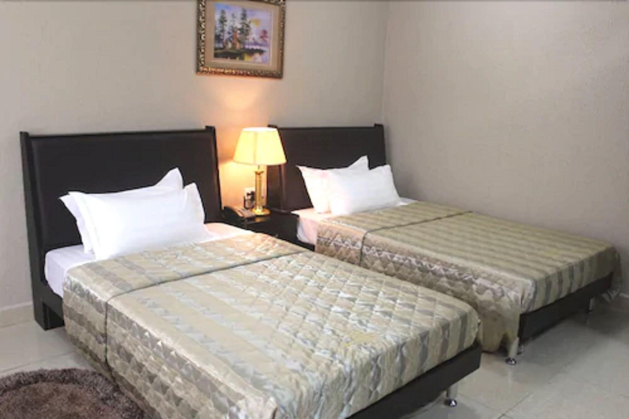 Corina Hotel 6/24