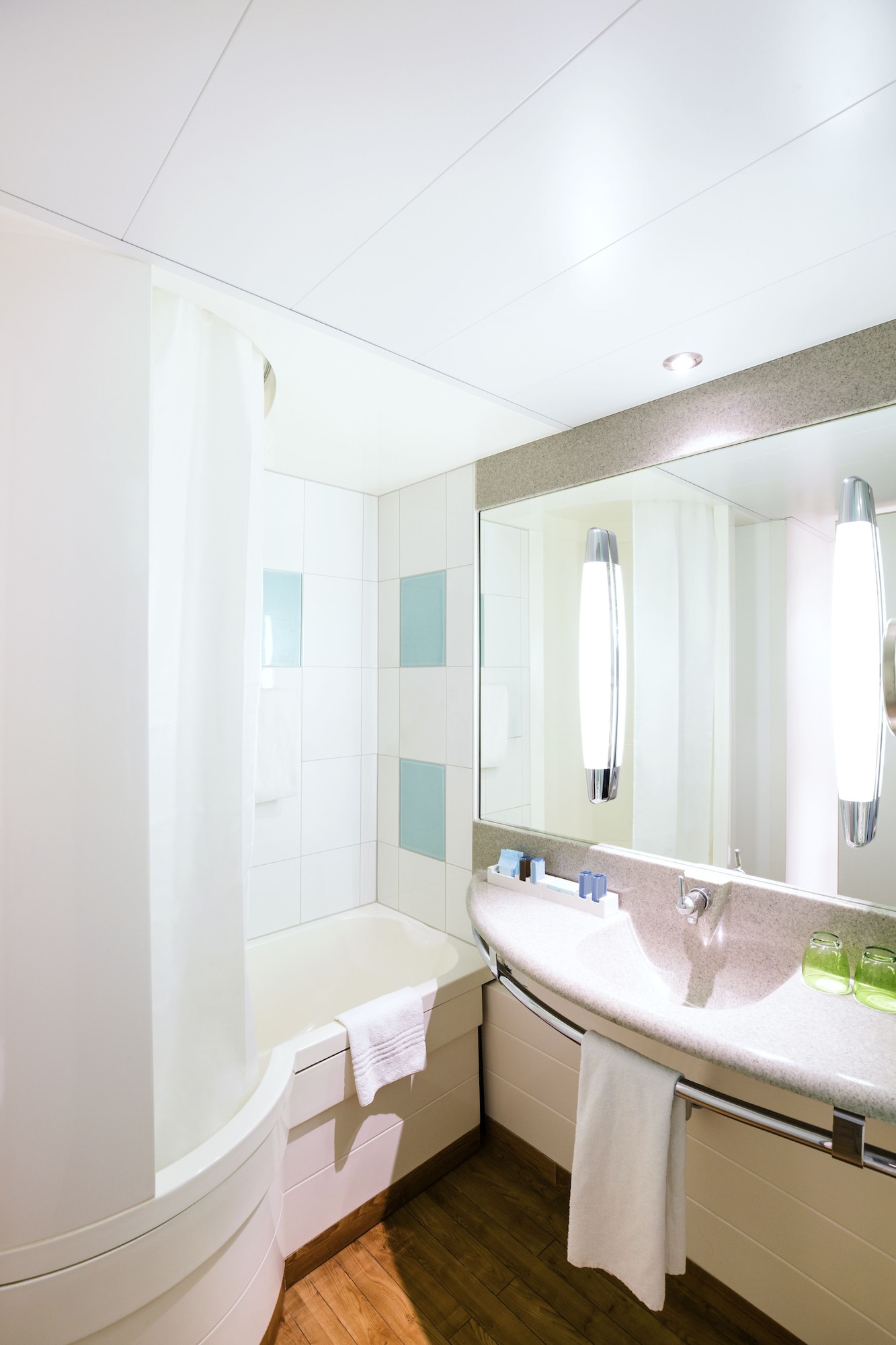 غرفة كلاسيكية بسرير مزدوج مع أريكة، Novotel Marseille Est 10/10