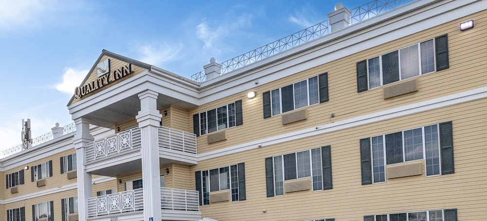 Quality Inn & Suites Tulare CA 5/50