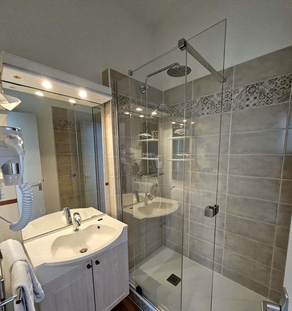 Citotel Le Rohan 49/50
