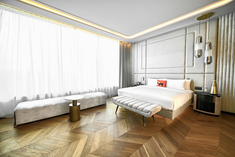 Seven Visions Resort & Places, The Dvin 24/70