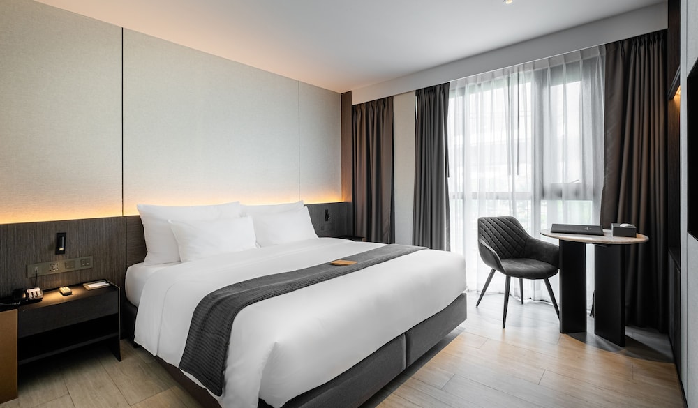SUPERIOR, DOUBLE BED