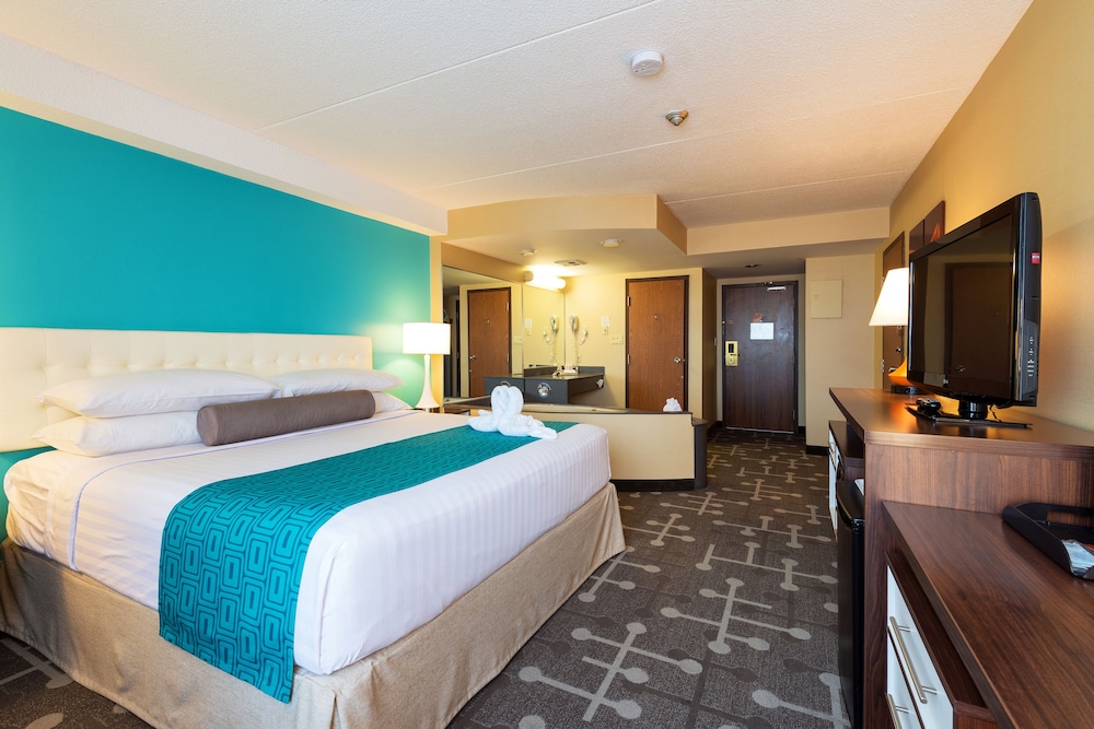 DELUXE, KING BED, HOT TUB