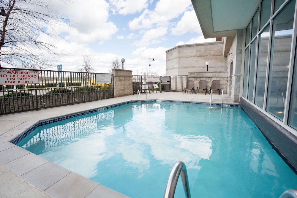 Drury Inn and Suites Columbus Grove City 29/50